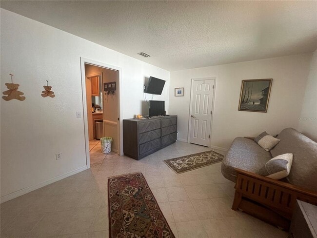 Building Photo - 3177 Clifford St