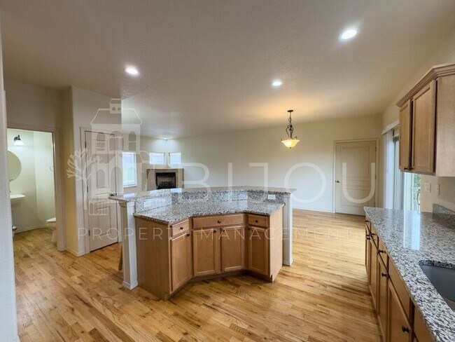 Building Photo - 1234 Chelsea Village Heights