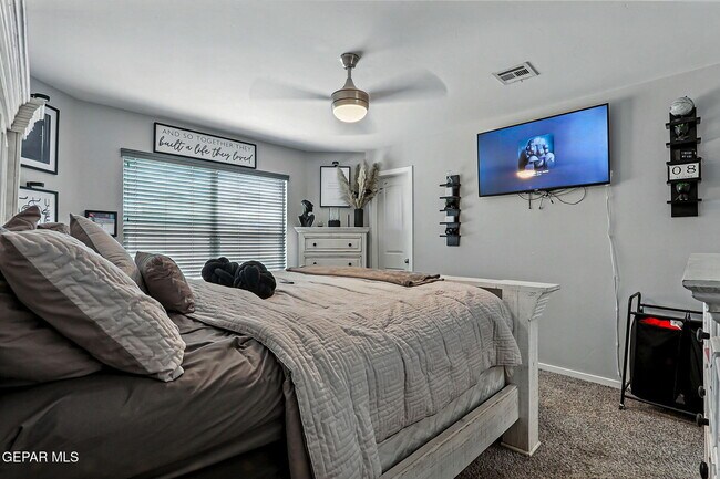Building Photo - 404 Villa Ysleta