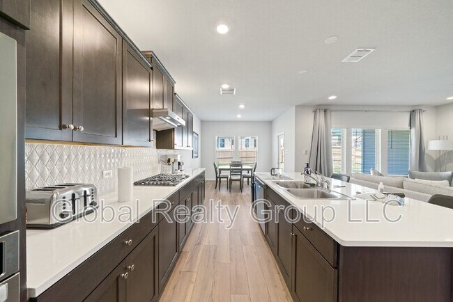 Building Photo - 6735 Shiraz Wy