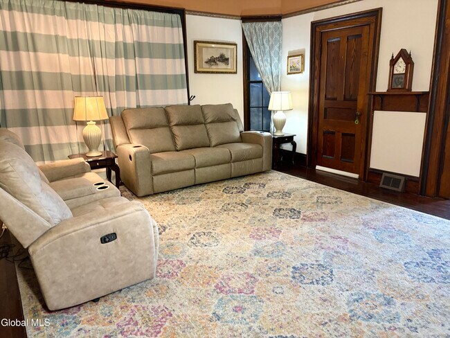 Building Photo - 260 Clark Rd