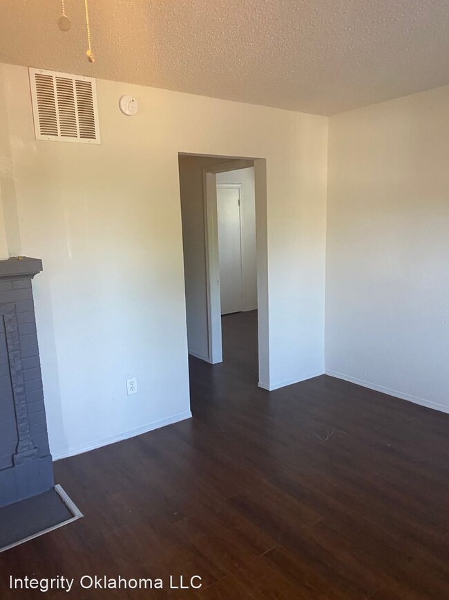 Building Photo - 2 br, 1 bath House - 907 N. Indiana