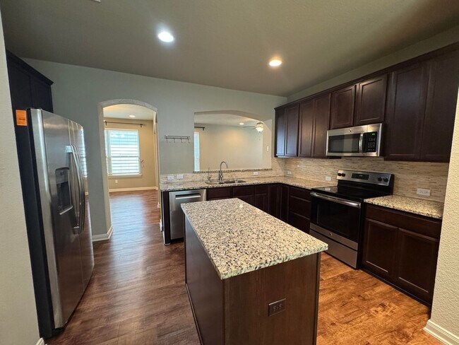 Building Photo - 4-Bedroom House for Rent in Killeen