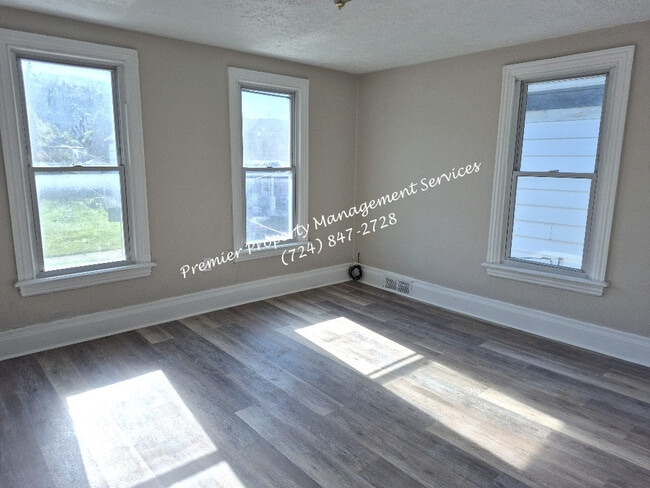 Building Photo - 1521 4th Ave
