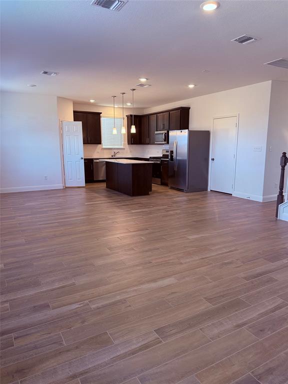 Building Photo - 513 Senca Pk