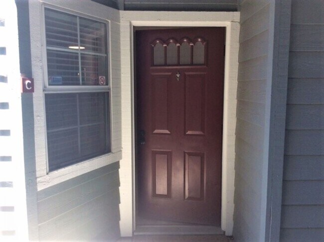 Building Photo - Single-Level 1 Bedroom Home with Garage – ...