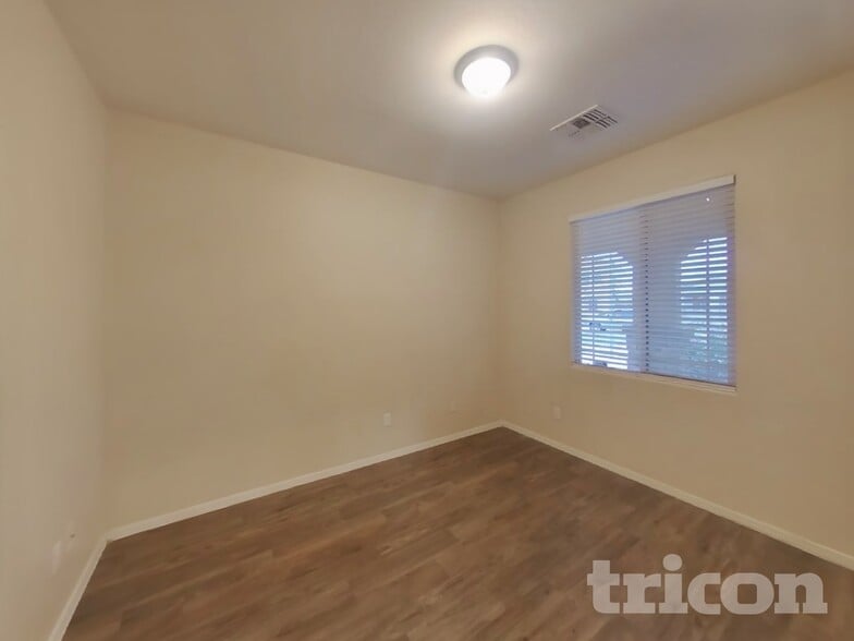 Building Photo - 7310 W St Charles Ave