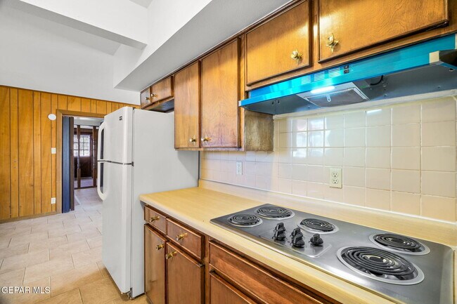 Building Photo - 5313 Bastille Ave