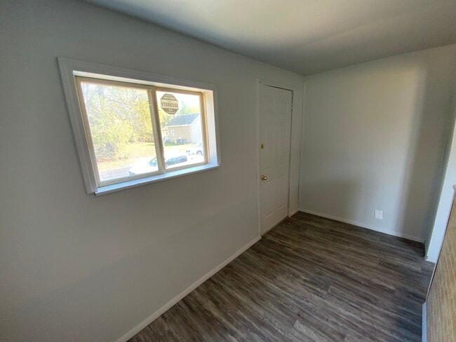 Building Photo - 624 Grant St