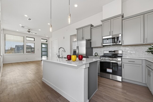 Building Photo - 1213 Mercantile St