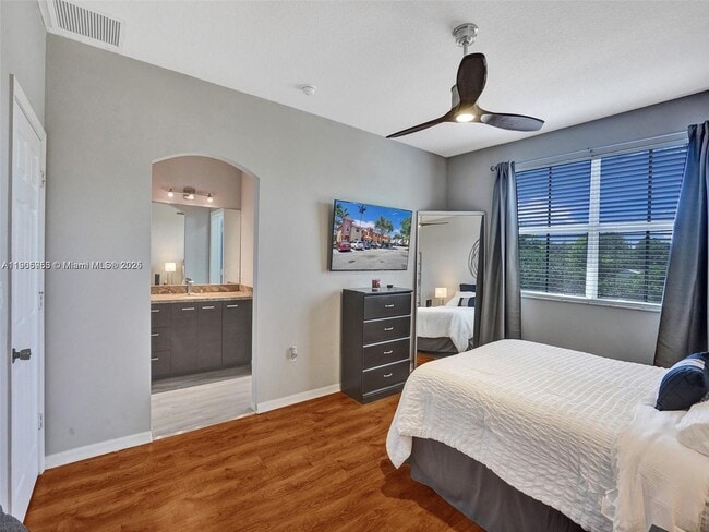 Building Photo - 5922 Siena Ln