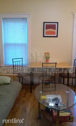 Building Photo - 158 Magazine St