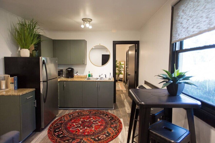 Building Photo - 1427 Sumner Ave