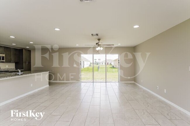 Building Photo - 2013 Embers Pkwy W