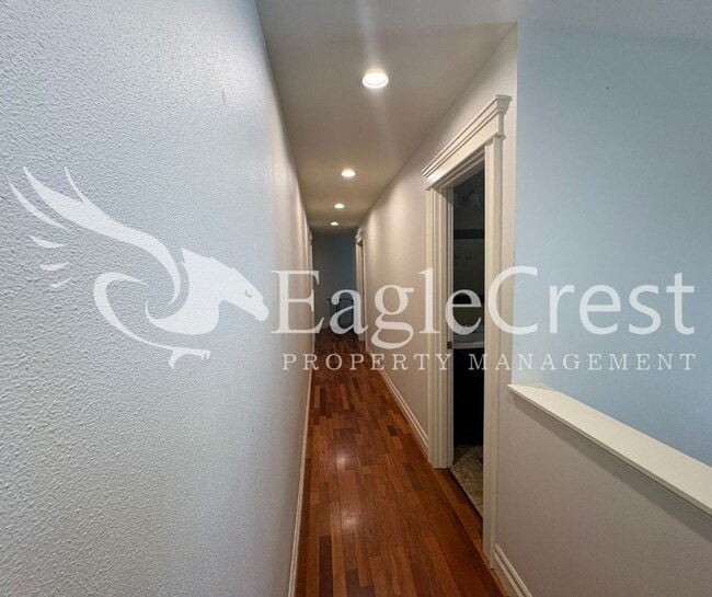 Building Photo - Beautiful Five Bedroom Home with Acreage