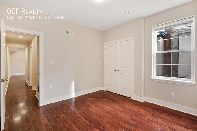 Building Photo - 46 S 44th St