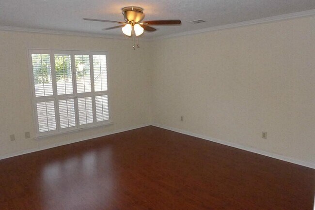 Building Photo - 14119 Briarsage Ct