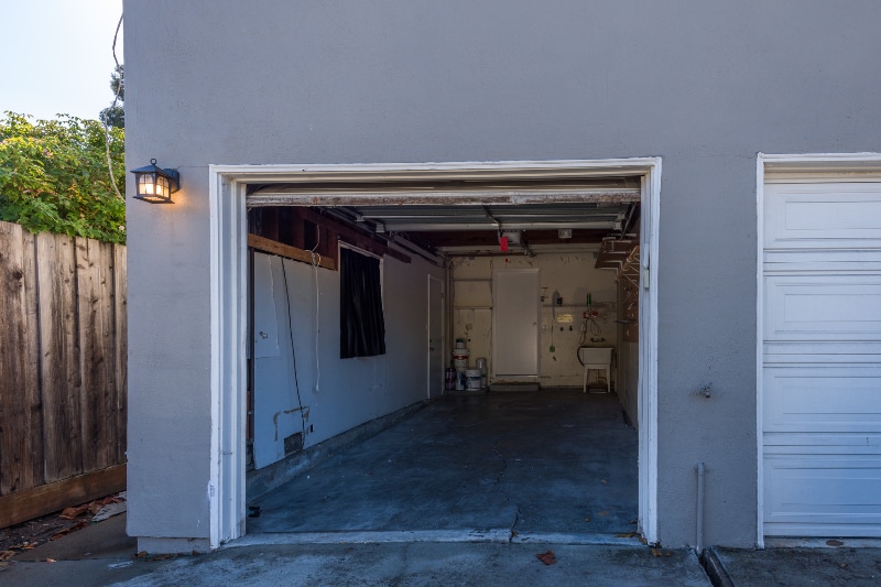 Building Photo - 1176 King St