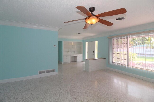 Building Photo - 2705 S Brink Ave