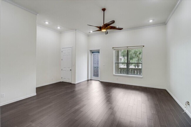 Building Photo - 14910 Leeward Dr