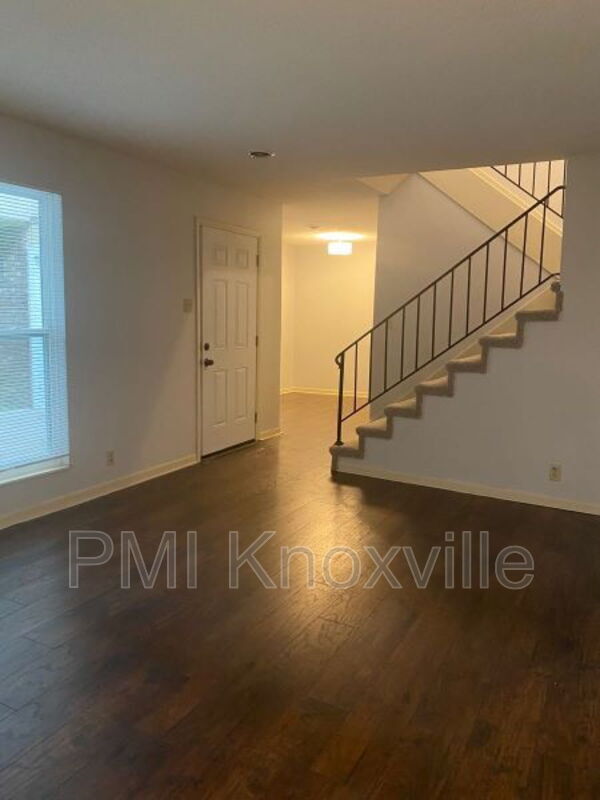 Building Photo - 9120 Woodpark Ln NW