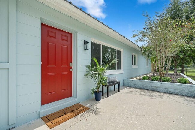 Building Photo - 5028 Cardinal Dr
