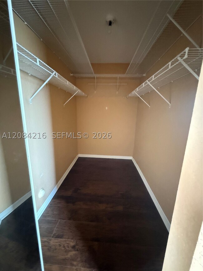 Building Photo - 6714 NW 39th Ln