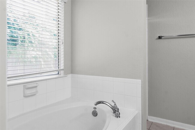 Building Photo - 13031 Bramford Pointe Ln