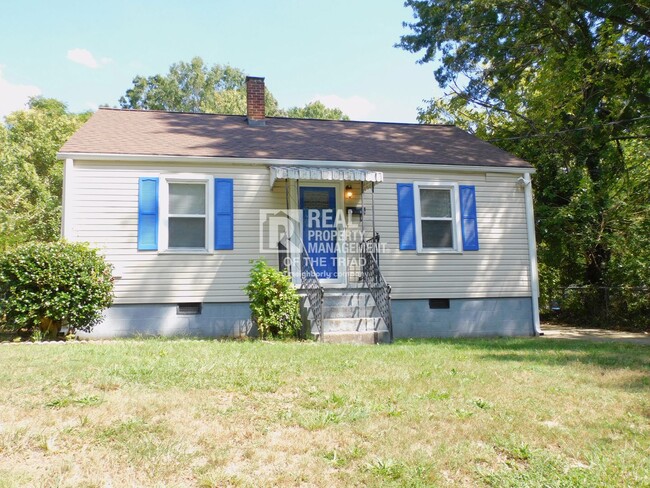 Primary Photo - Adorable 2 BR/1 BA Home w/ Fenced Yard