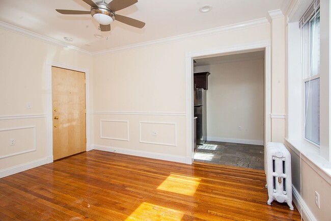 Building Photo - Cozy Allston 1 Bed