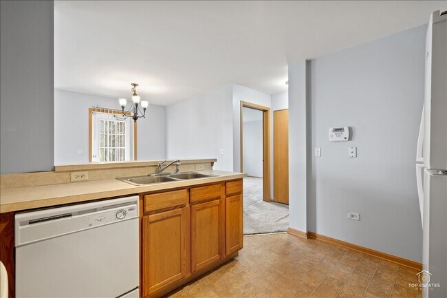 Building Photo - 1515 Silverstone Dr