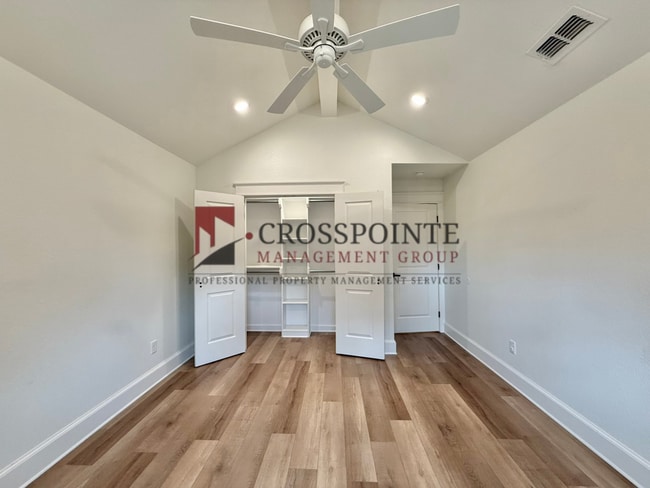 Building Photo - Beautiful 3 Bedroom 2 Bathroom Home in Winona!