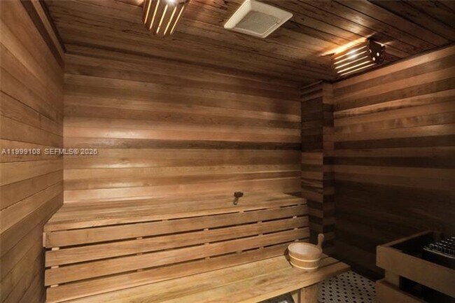 Building Photo - 7330 Ocean Terrace