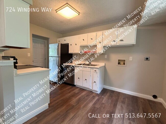 Building Photo - 724 Winding Way