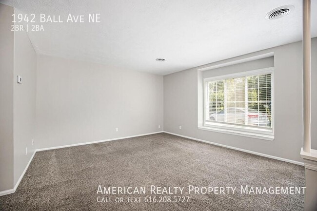 Building Photo - 1942 Ball Ave NE