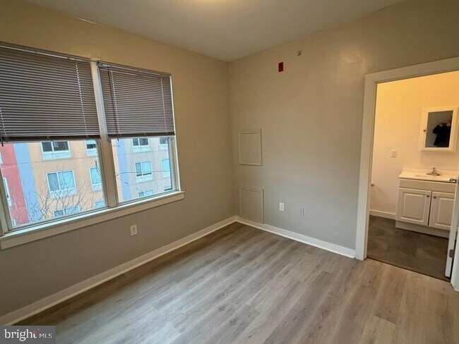 Building Photo - 1535 Cecil B. Moore Ave