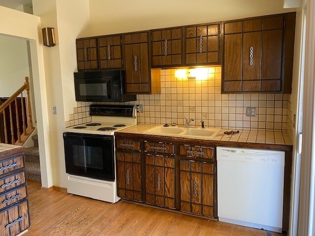 Building Photo - 7427 S Fairfax Ct