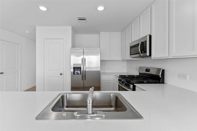 Building Photo - 9230 Coral Trout Wy