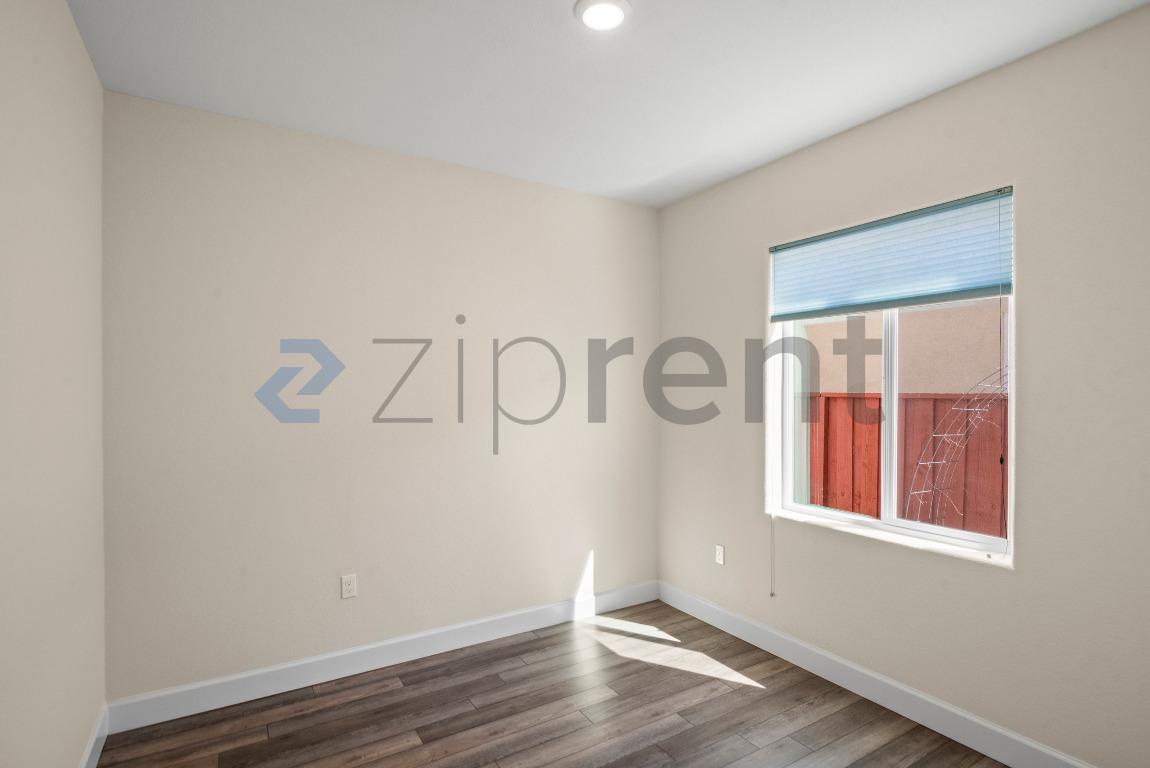 Building Photo - 5587 Howell Mountain Ln