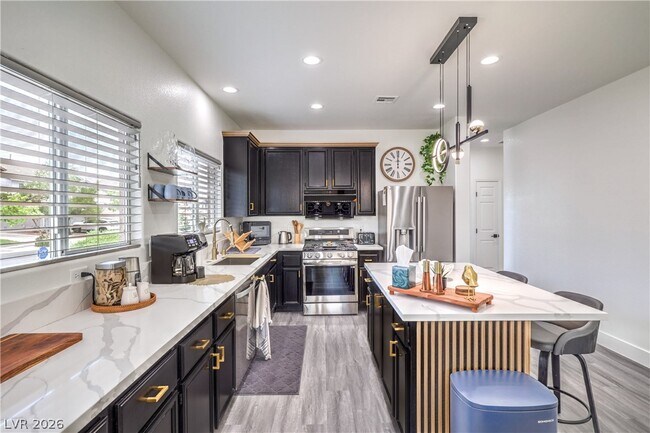 Building Photo - 10762 Flame Vine Ct