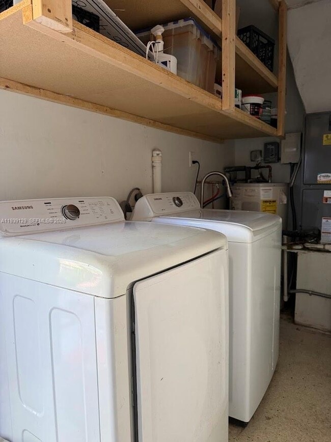 Building Photo - 1811 N 40th Ave