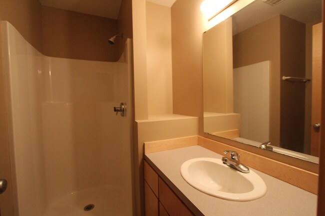 Building Photo - 7941 48th Ave