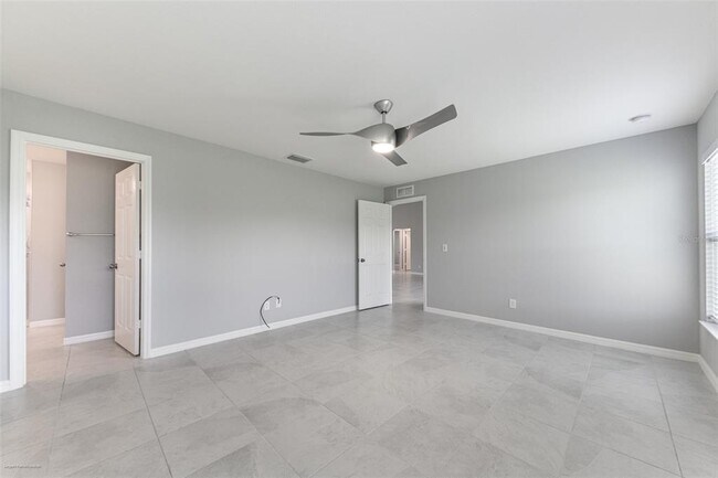 Building Photo - 25583 Deep Creek Blvd