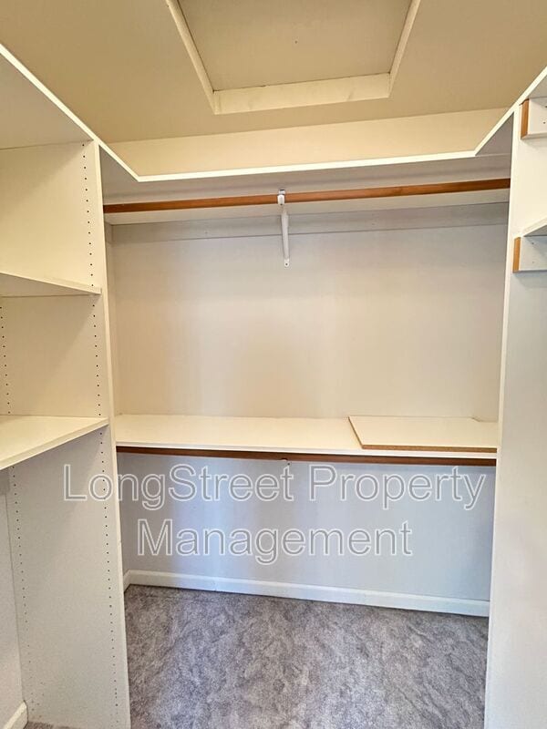 Building Photo - 852 Marilyn Dr