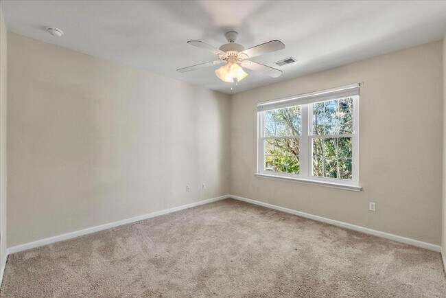 Building Photo - Bright, Spacious, and Ideally Located in t...