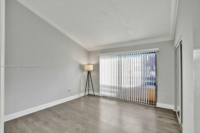 Building Photo - 10102 SW 77th Ct