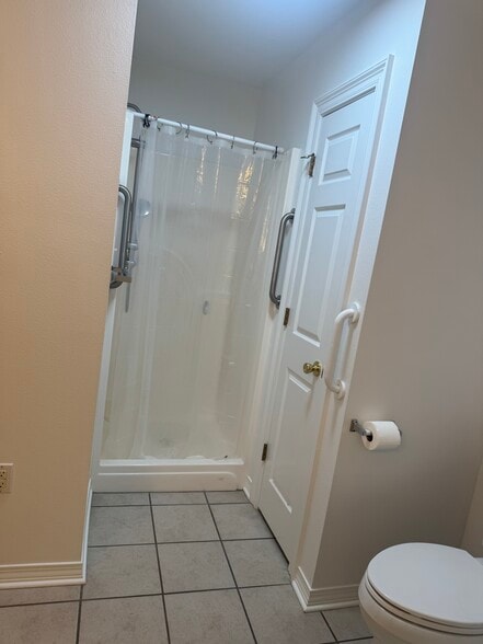 Building Photo - 146 S Gate Dr