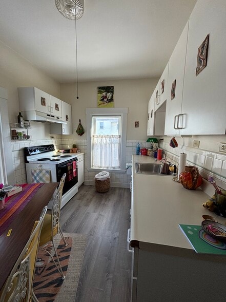 Building Photo - 150 Crescent St