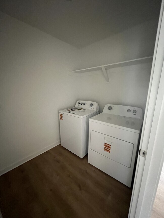 Building Photo - 573 Arizona St