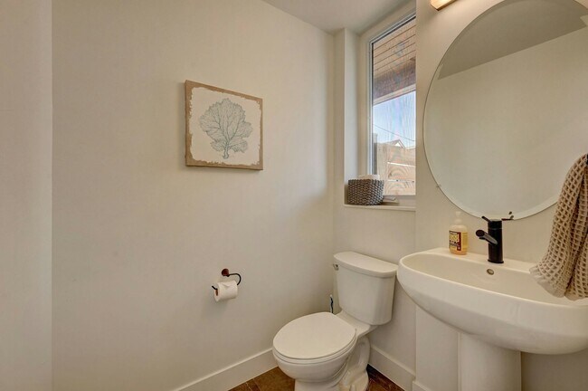 Building Photo - 3530 W Conejos Pl